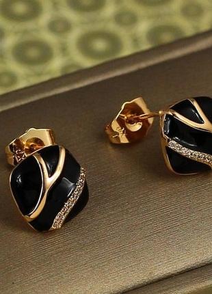 Серьги гвоздики xuping jewelry руна 11 мм золотистые