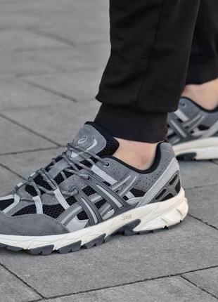 Чоловічі демісезонні спортивні кросівки asics сірі