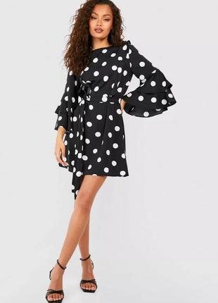 Черное платье в горошек с оборками от boohoo ❗без пояска❗