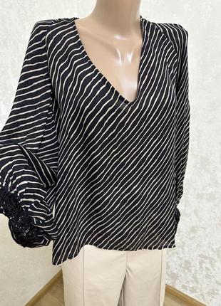 Нежная шелковая блуза с широким рукавом