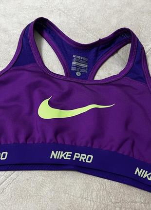 Спортивный топ nike. подростковый топ nike. топ для девочки.