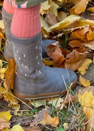 Кожаные сапоги на девочку clarks 24 размер, 15,5 см