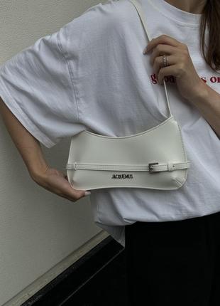 Женская сумка jacquemus le bisou ceinture leather shoulder bag in white