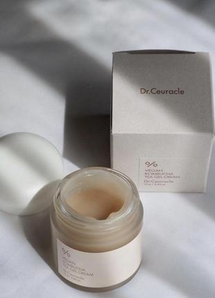 Веганський крем-гель для обличчя з екстрактом комбучі dr.ceuracle vegan kombucha tea gel cream, 75 м
