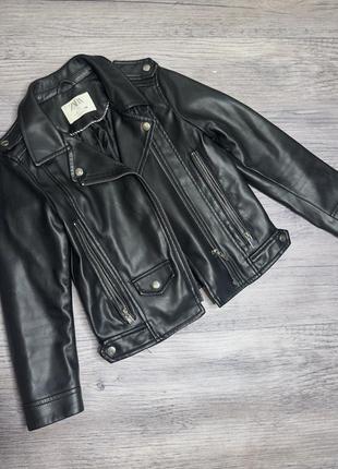 Мего стильная курточка zara