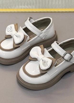 Туфли для девочки