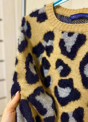 Яркий трендовый свитер 2