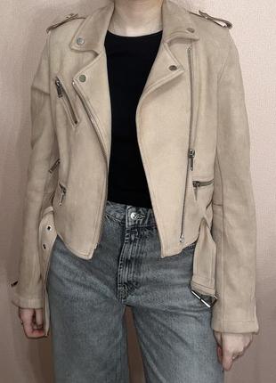 Замшева косуха stradivarius