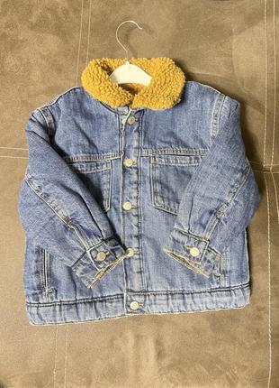 Джинсовая куртка с искусственной овчиной zara