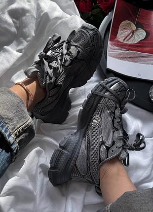 Кроссовки Balenciaga кроссовки 38