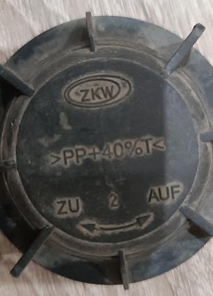 Заглушка противотуманної фари права