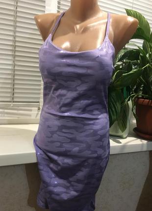 Эффектное лавандовое платье италия