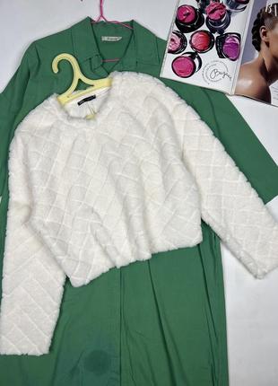 Плюшевий світшот кофта zara молочного кольору