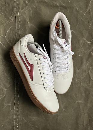 Білі шкіряні кеди lakai manchester