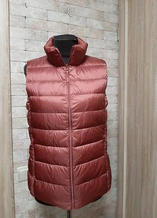 Пуховой жилет