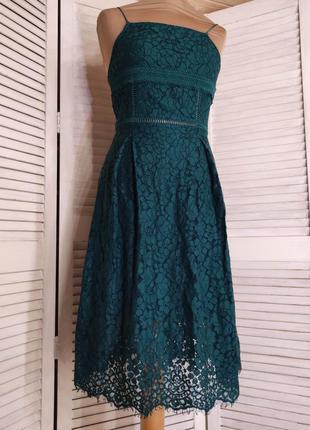 Зеленое платье