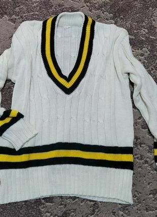 Гарний светр