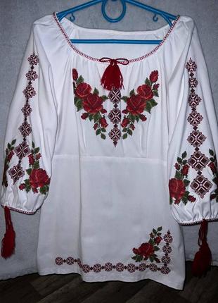 Вышитая туника