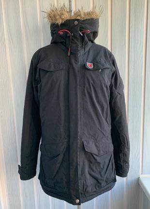 Куртка черного цвета fjallraven nuuk parka