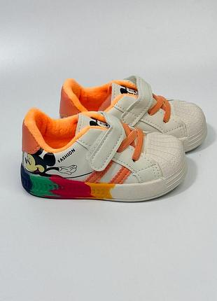 Кросівки для немовлят