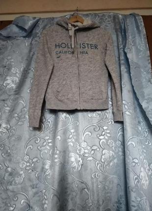 Шикарная кофта серого цвета"hollister"р.xs.60%котон.40%пол-р.