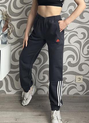 Спортивные штаны от adidas