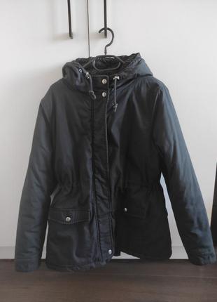 Куртка жіноча чорна