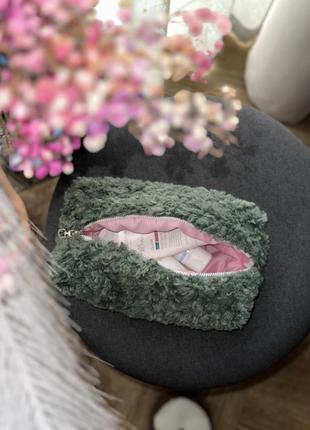 Косметичка из тканые ни барашка меховая косметичка мягкая