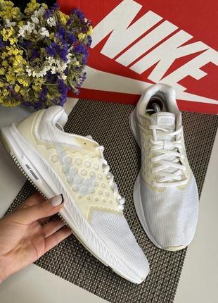 Оригинальные кроссовки nike