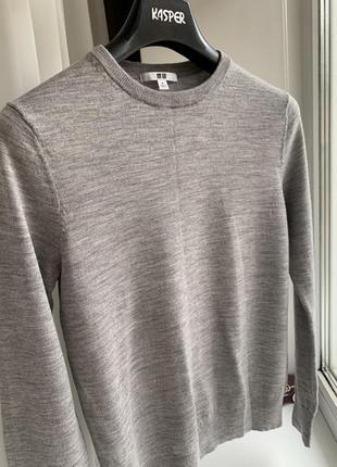 Светр uniqlo розмір s 100% вовна