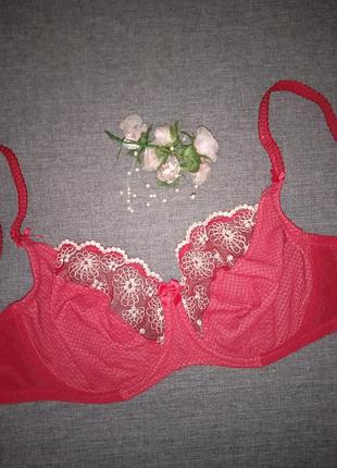 Бюстгальтер 80e