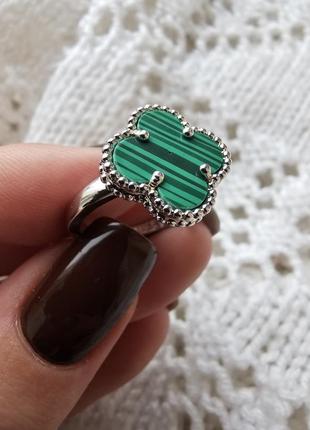 Красивезна каблучка конюшина в стилі van cleef