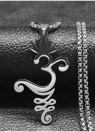 Ом с вензелем белый металл с цепочкой 60см.