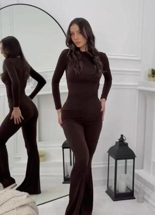 Женский костюм двойка с брюками клеш