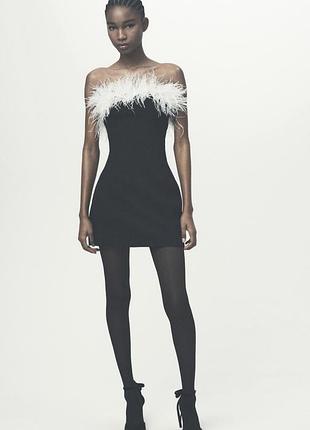 Изысканное эластичное платье с перьями zara