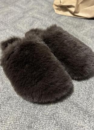 Неймовірні тапулі клоги