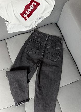 Джинси мом levis