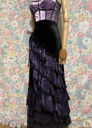 Готична спідниця