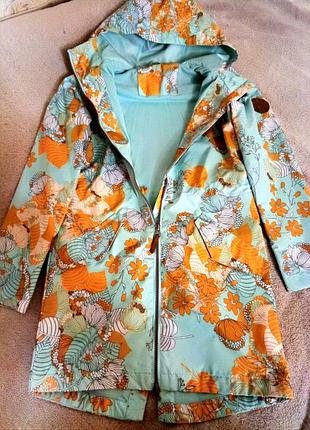 Весняно - осіння куртка для дівчинки.