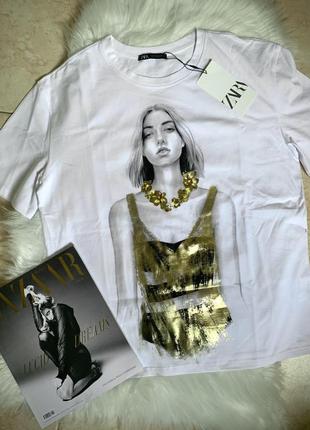 Zara 2025 футболка принт дівчина золото металізованмй ефект