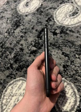 Продаю iphone 11