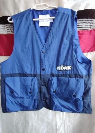 Жилет, безрукавка