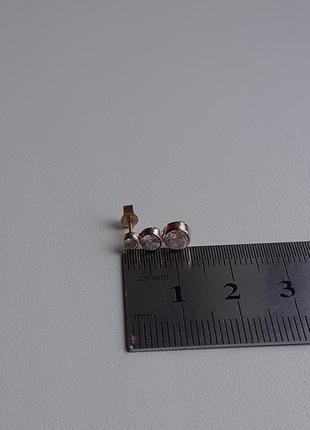 Одна золотая серьга из золота 333 пробы6 фото