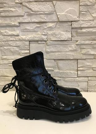 Черевики лаковані materia prima