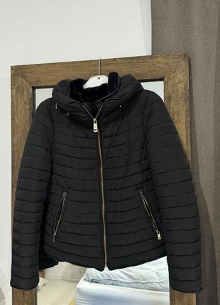 Куртка zara, приталений силует