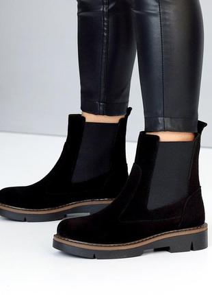 Демісезонні жіночі чорні черевики челсі з натуральної замші