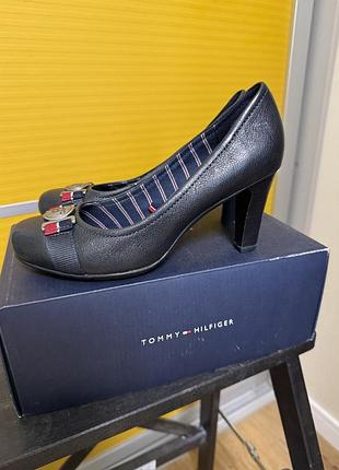 Туфлі tommy hilfiger p.37