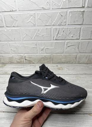 Бігові кросівки mizuno wave sky 5