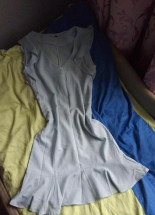 Платье 👗 красивое.
