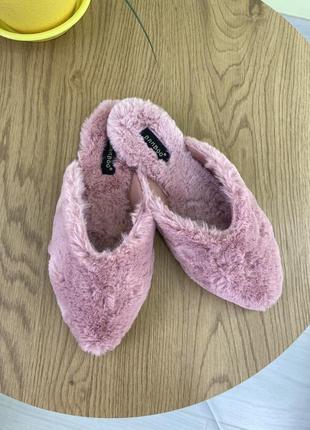 Кімнатні тапки